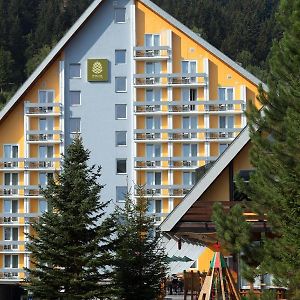 Pinia Hotel & Resort